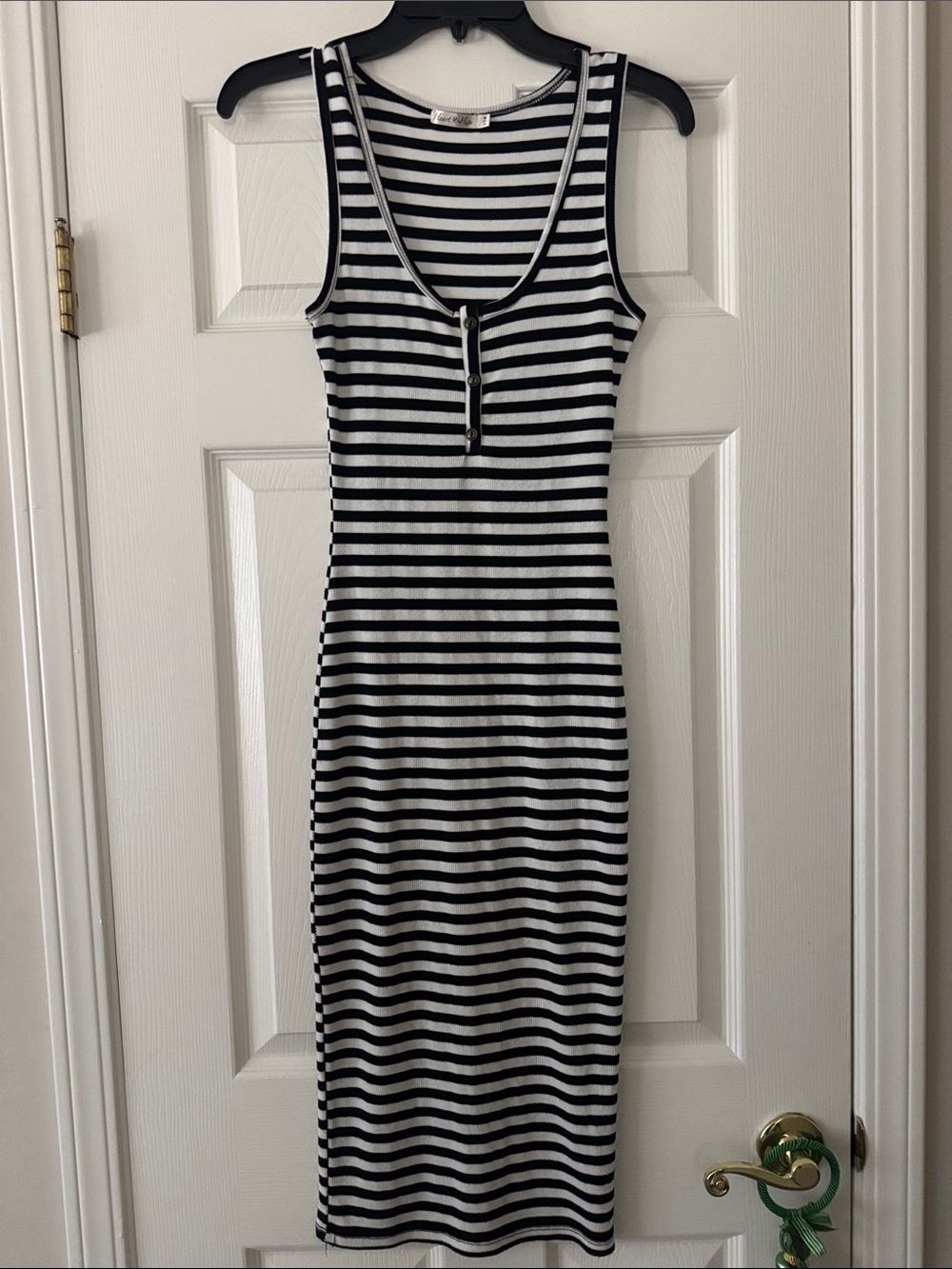 Hearts & Hips Sleeveless Black and White Striped Hanley Midi Dress Medium